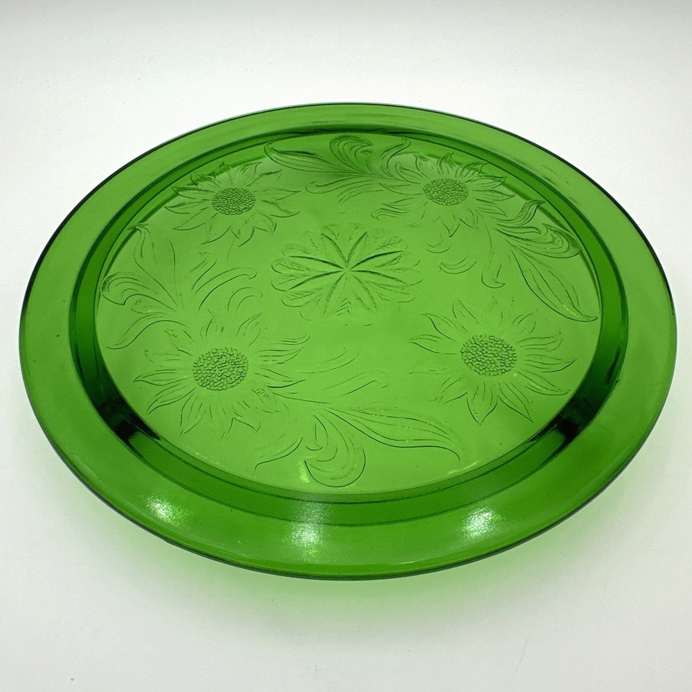 Vintage Jeannette Sunflower Uranium Glass Footed Cake Plate 10" UV Reactive